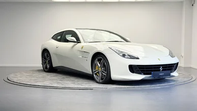 FERRARI GTC4 LUSSO