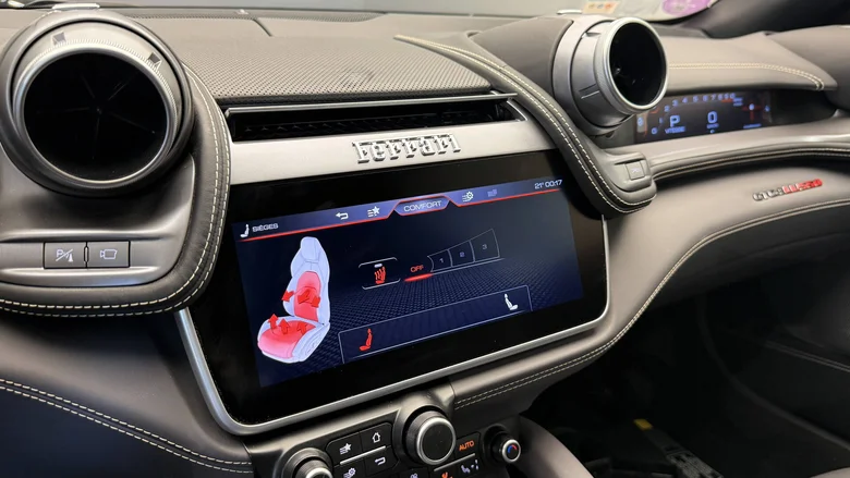 FERRARI GTC4 LUSSO