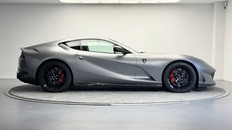 FERRARI 812 SUPERFAST