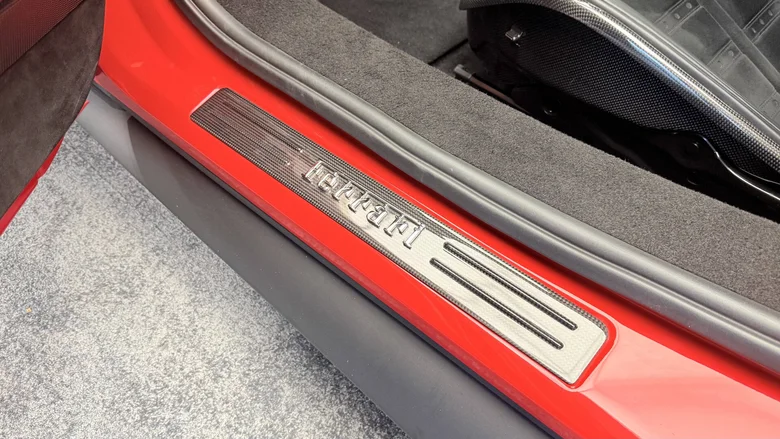 FERRARI 296 GTB