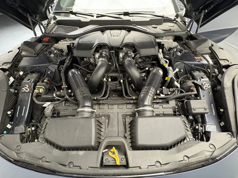 MASERATI GRANTURISMO