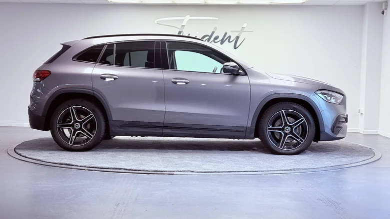 MERCEDES GLA