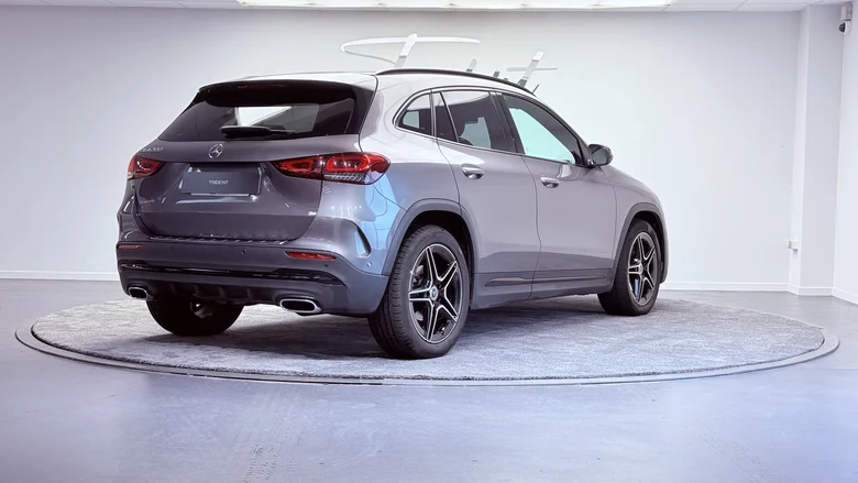 MERCEDES GLA