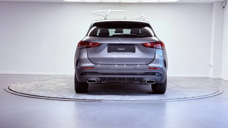 MERCEDES GLA