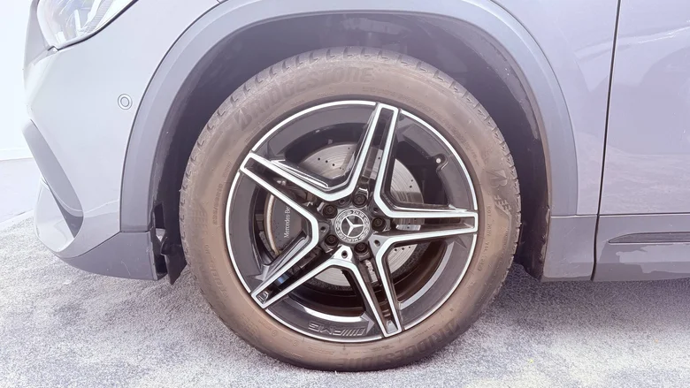MERCEDES GLA
