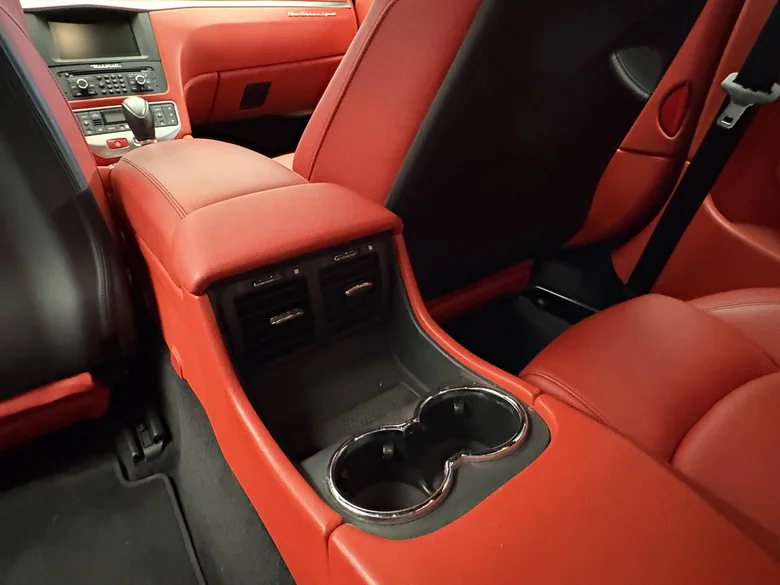 MASERATI GRANTURISMO