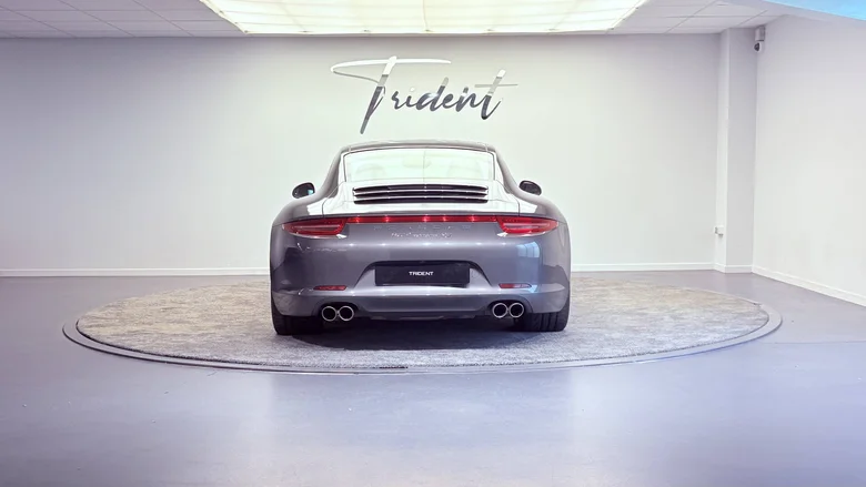 PORSCHE 911 CARRERA COUPE