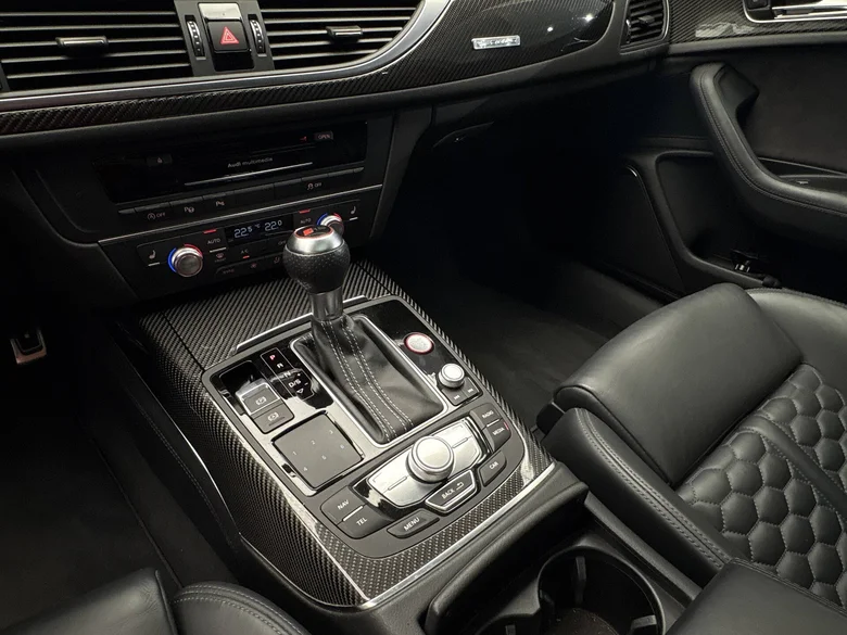 AUDI RS6 AVANT