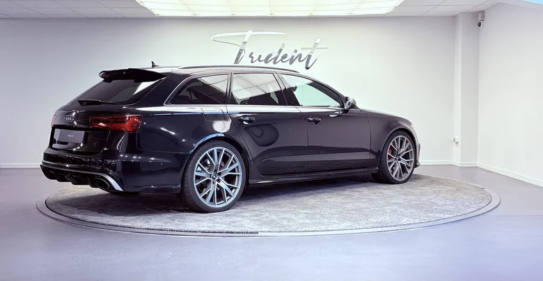 AUDI RS6 AVANT