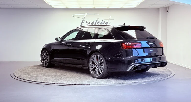 AUDI RS6 AVANT