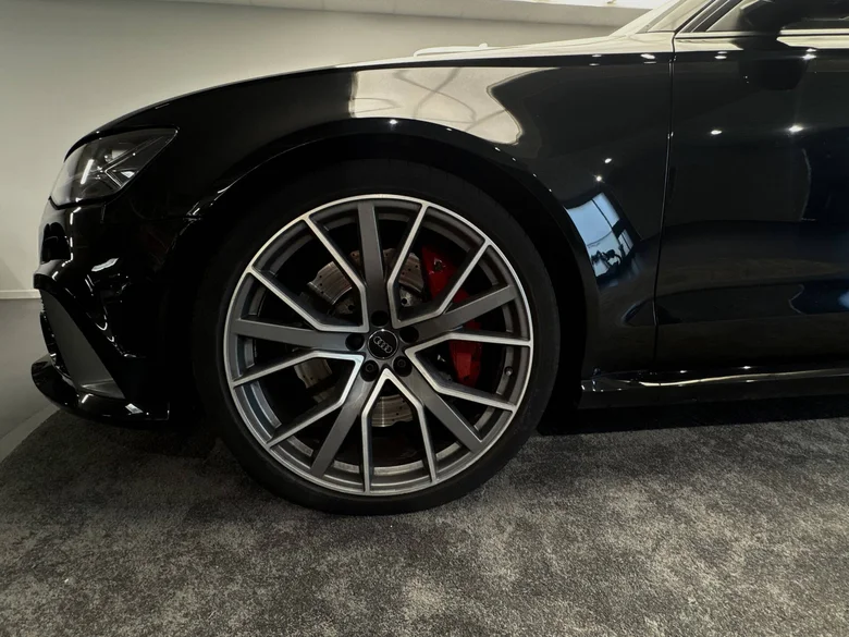 AUDI RS6 AVANT