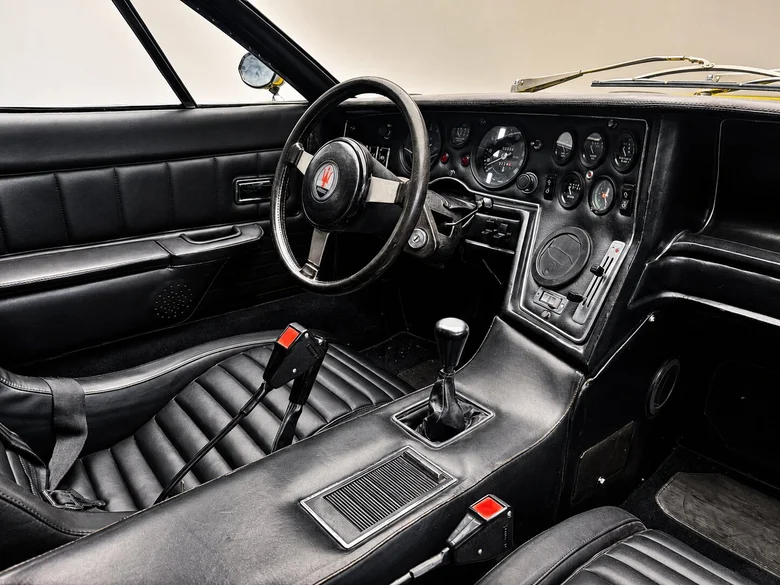 MASERATI COUPÉ