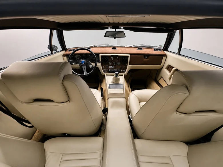 MASERATI COUPÉ