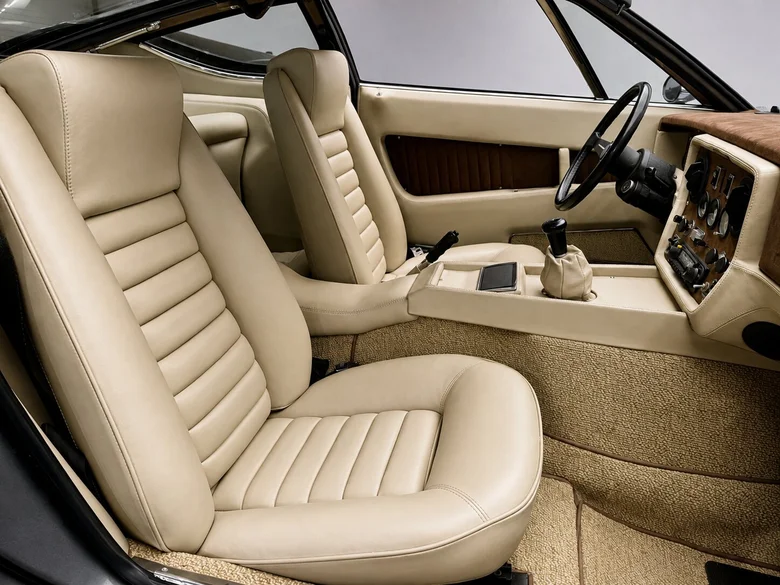 MASERATI COUPÉ