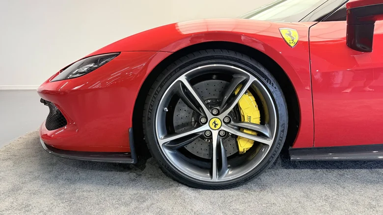 FERRARI 296 GTB