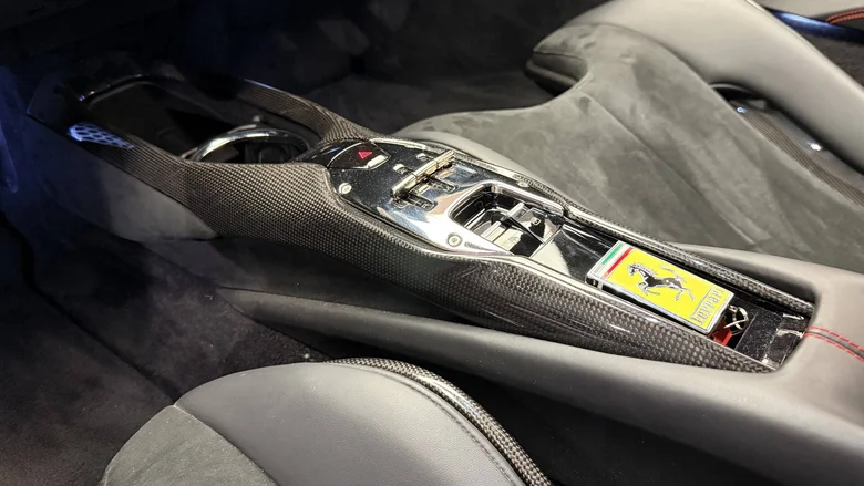 FERRARI 296 GTB
