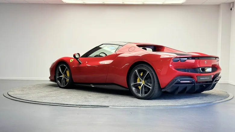FERRARI 296 GTB