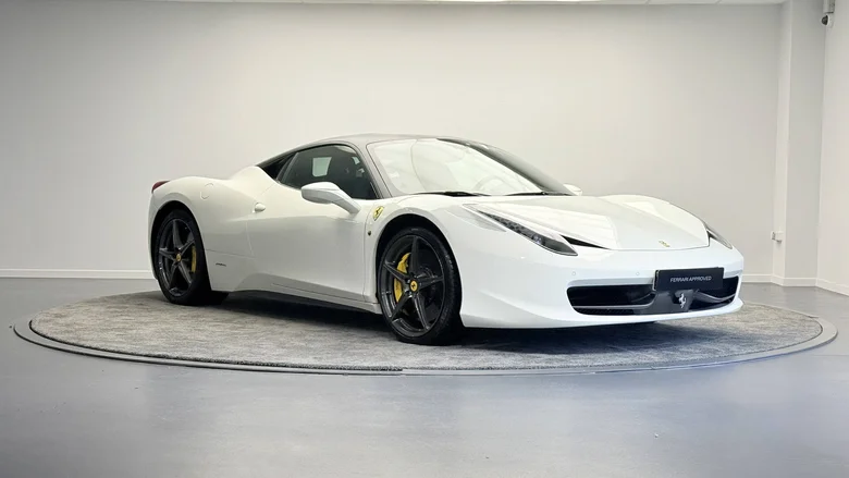 FERRARI 458 ITALIA