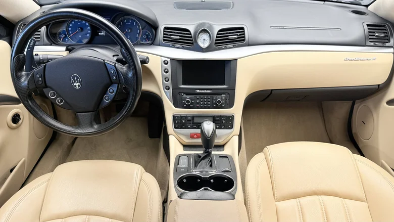 MASERATI GRANTURISMO