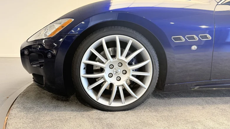 MASERATI GRANTURISMO