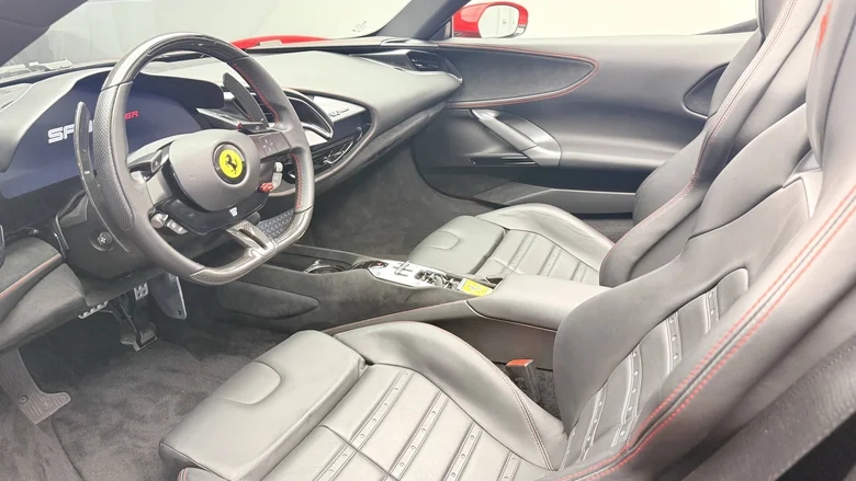 FERRARI SF90 SPIDER