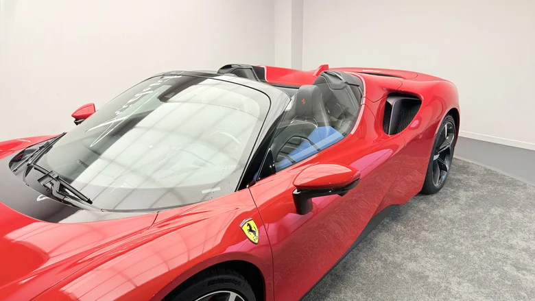 FERRARI SF90 SPIDER